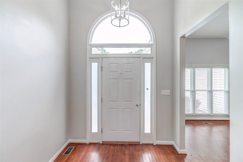 1105 Sky Ridge Dr, Raleigh, NC 27603