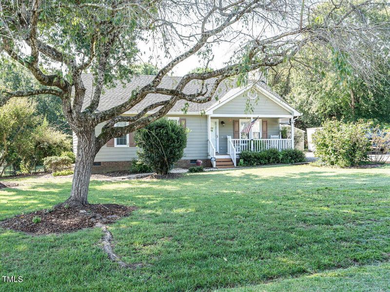 1105 Southern Oaks Dr, Raleigh, NC 27603