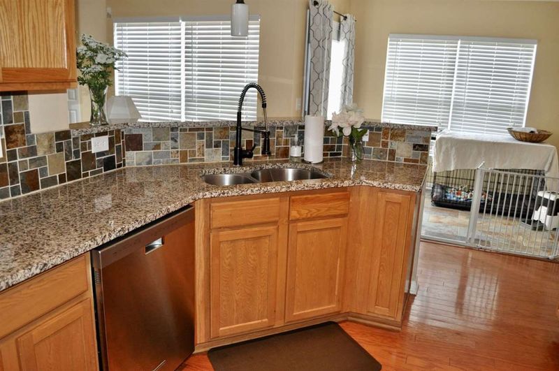 1105 Sweet Gale Dr, Durham, NC 27704