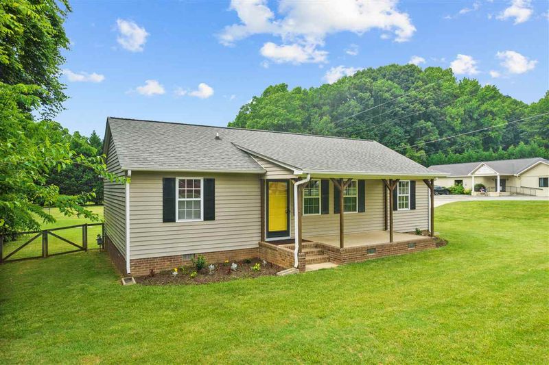 1105 S Third St, Mebane, NC 27302