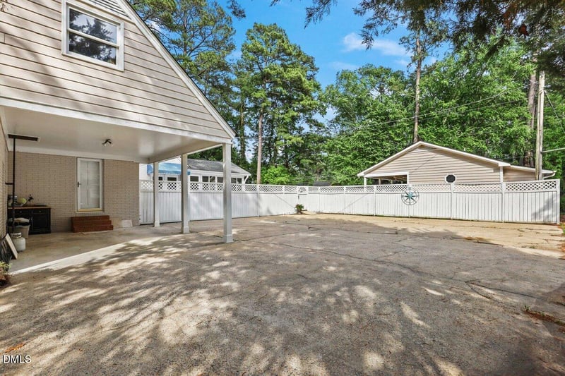 1105 Vermont St, Smithfield, NC 27577