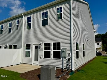 1105 Weavers Trace Dr, Zebulon, NC 27597