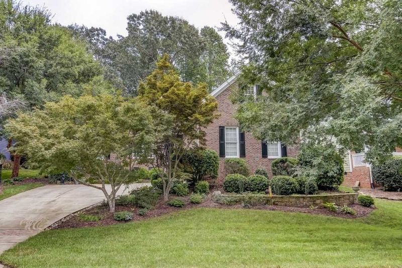 1105 Wedgeland Dr, Raleigh, NC 27615