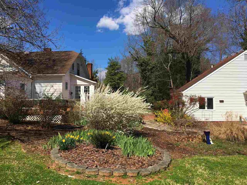 11050 Us 15 501 N, Chapel Hill, NC 27517