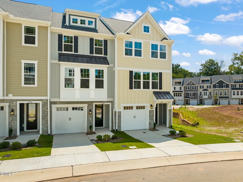 1106 Blackthorn Ln, Durham, NC 27703