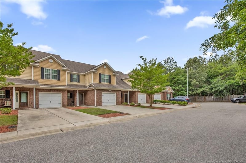 1106 Braybrooke Pl, Fayetteville, NC 28314