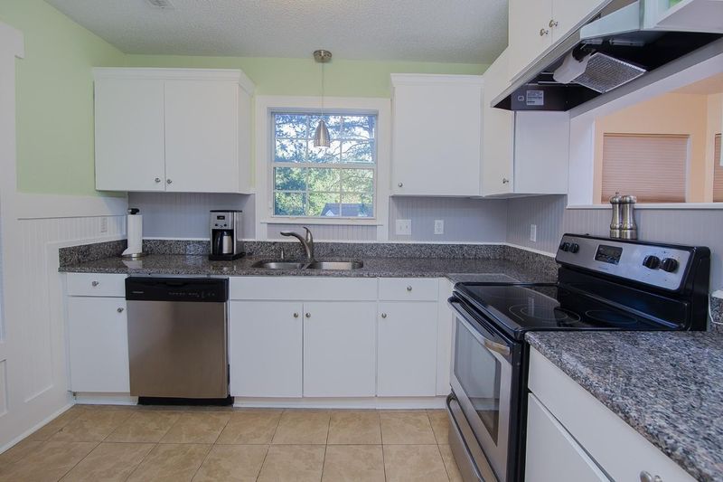 1106 Goldendale Dr, Durham, NC 27703