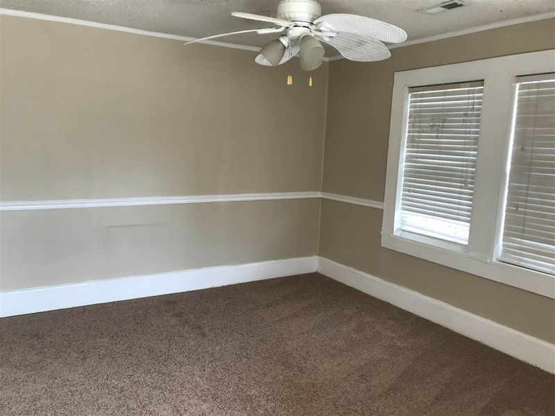 1106 W Harnett St, Dunn, NC 28334