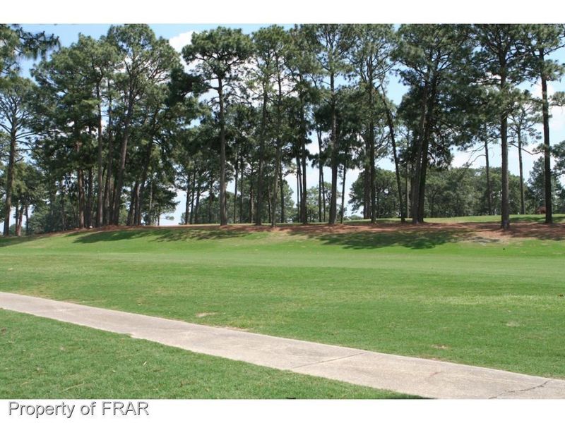 1106 Longleaf Dr, Fayetteville, NC 28303