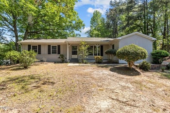 1106 Mohawk Ave, Fayetteville, NC 28303