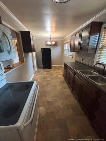 1106 Pinehurst St, Sanford, NC 27330