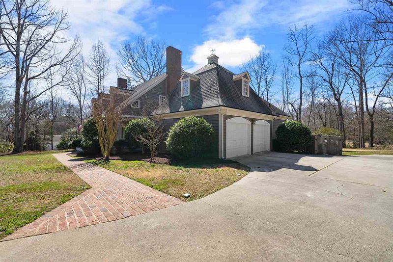 1106 Stonebridge Dr, Durham, NC 27712