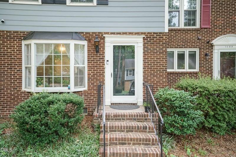 1107 Collington Dr, Cary, NC 27511