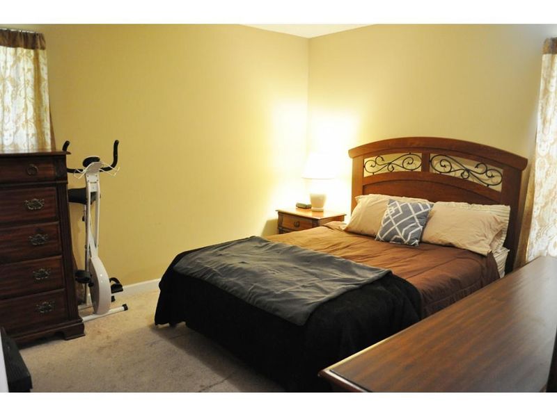 1107 Durham St, Burlington, NC 27217