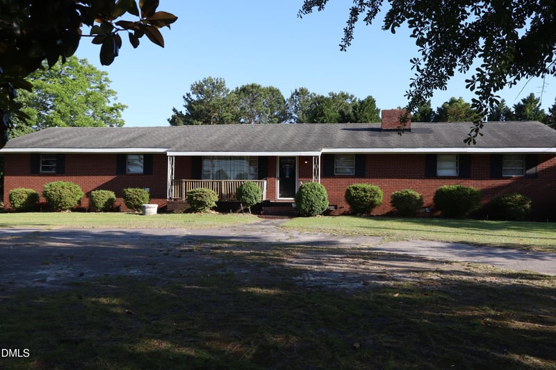 1107 Erwin Rd, Dunn, NC 28334