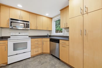 1107 Nichols Dr, Raleigh, NC 27605