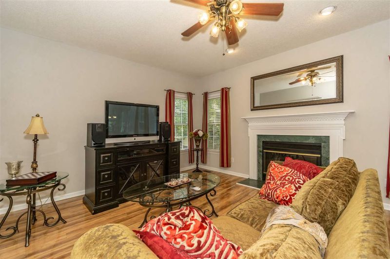1107 Scalloway Ct, Knightdale, NC 27545