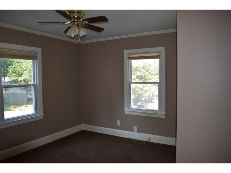 1107 Stonewall St, Burlington, NC 27217