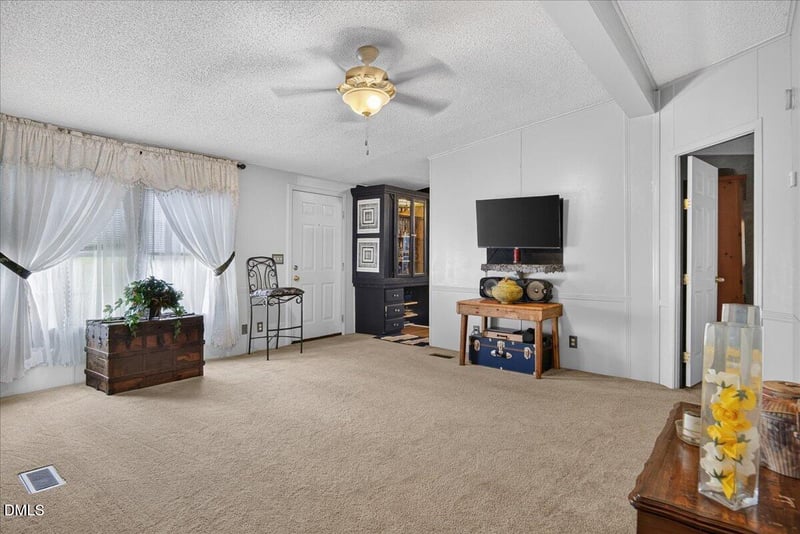 11074 Beaver Dam Rd, Middlesex, NC 27557