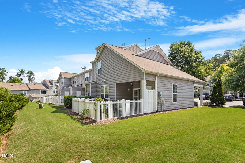1108 Denmark Manor Dr, Morrisville, NC 27560