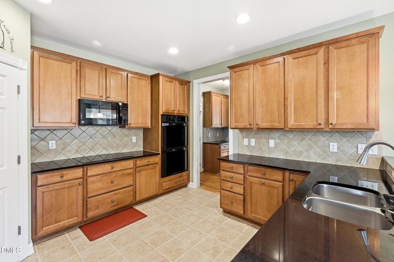 1108 Elbury Dr, Apex, NC 27502