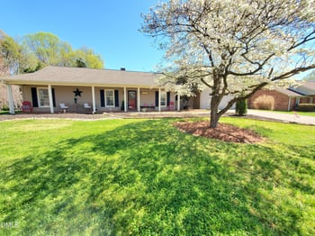 1108 Fairweather Dr, Kernersville, NC 27284