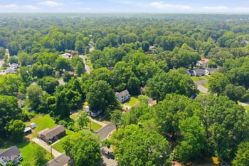 1108 Hawthorne Ln, Burlington, NC 27215