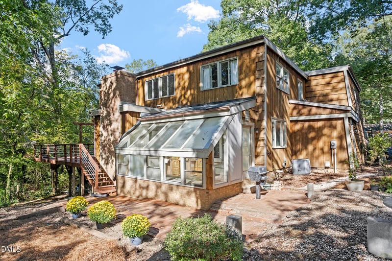 1108 Hemingway Dr, Raleigh, NC 27609