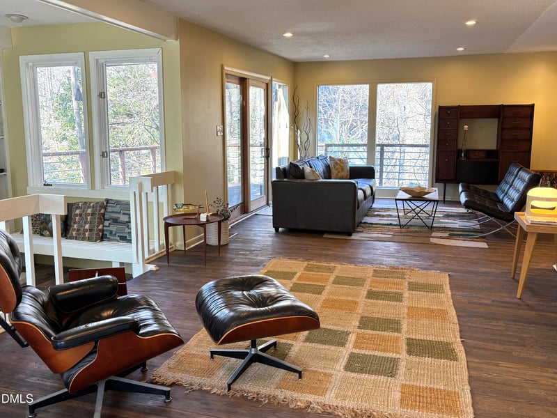 1108 Hemingway Dr, Raleigh, NC 27609