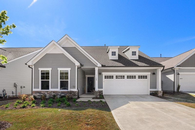 1108 Hollis Cir, Durham, NC 27703