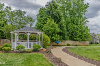 1108 Hudson Dr, Mebane, NC 27302