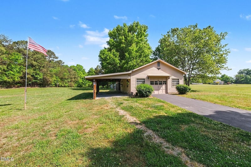 1108 King St, Hillsborough, NC 27278
