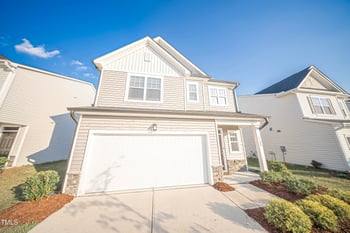 1108 Matterhorn Dr, Fuquay Varina, NC 27526