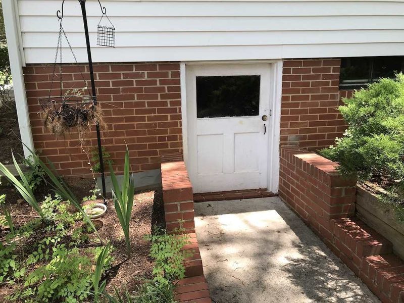 1108 E Oak Dr, Durham, NC 27712