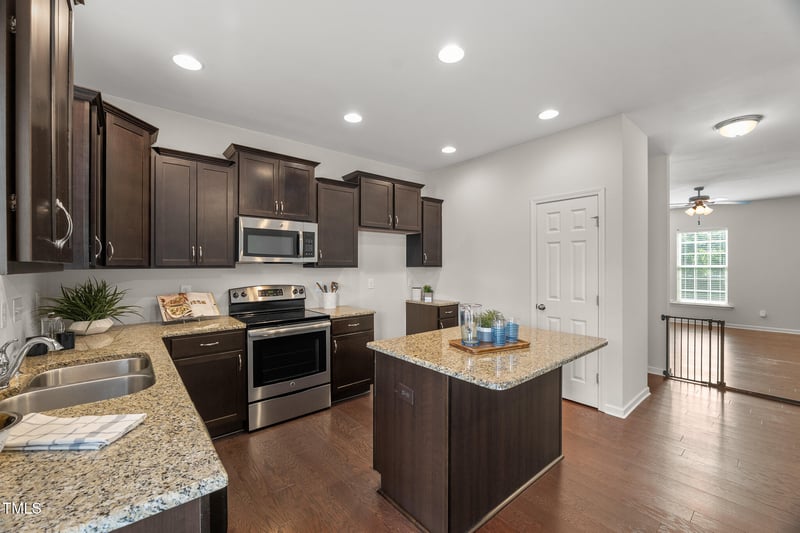 1108 Renewal Pl, Raleigh, NC 27603