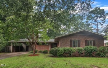 1108 Walnut Dr, Smithfield, NC 27577