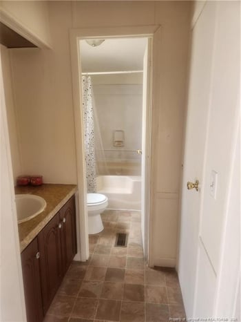 1108 Windmill Rd, Fayetteville, NC 28312