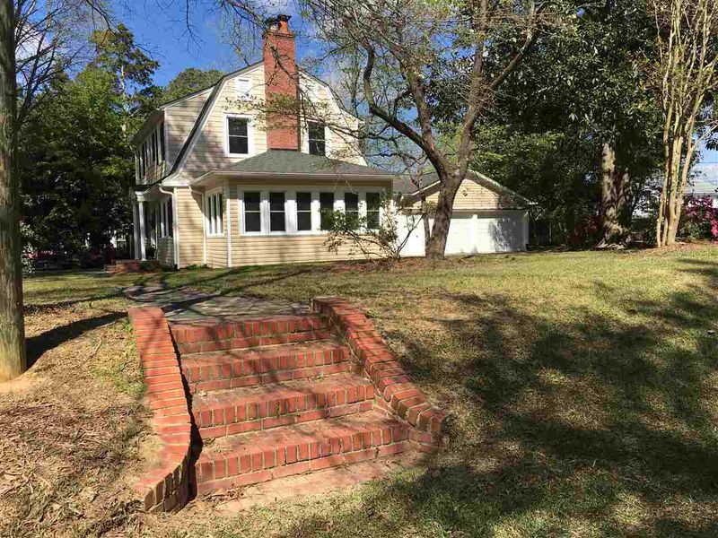 1109 11th St, Lillington, NC 27546