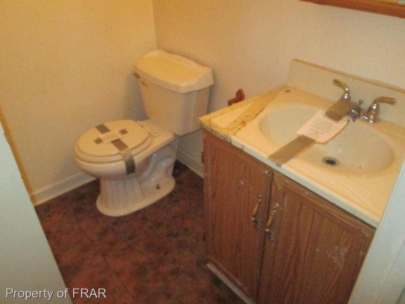 1109 6th St, Lillington, NC 27546