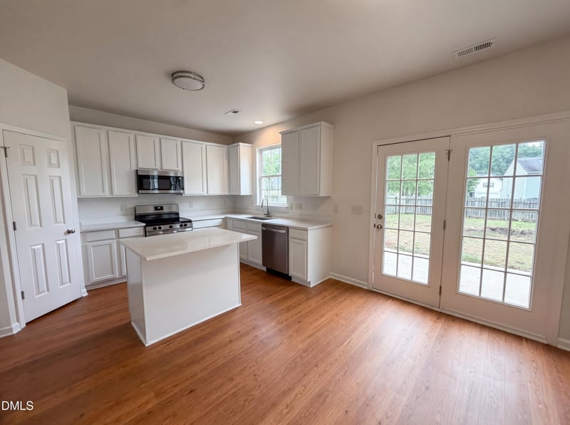 1109 Augusta Dr, Mebane, NC 27302