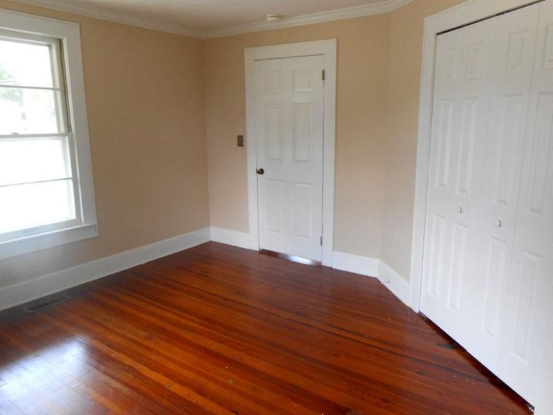1109 Ava St, Burlington, NC 27215