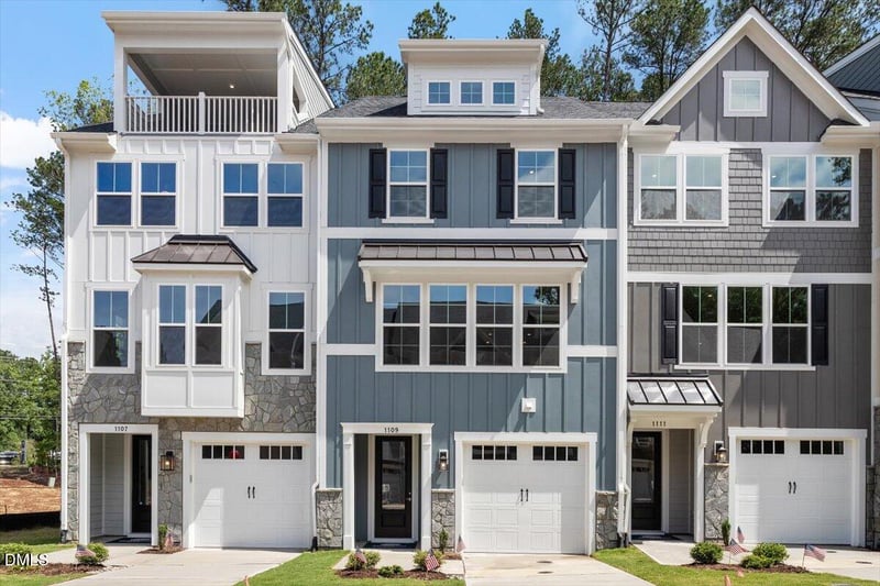 1109 Blackthorn Ln, Durham, NC 27703