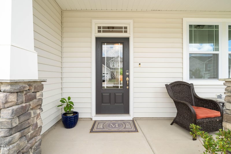 1109 Briar Gate Dr, Holly Springs, NC 27540