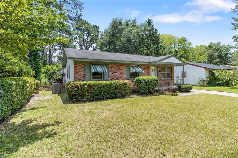 1109 Chesterfield Dr, Fayetteville, NC 28305