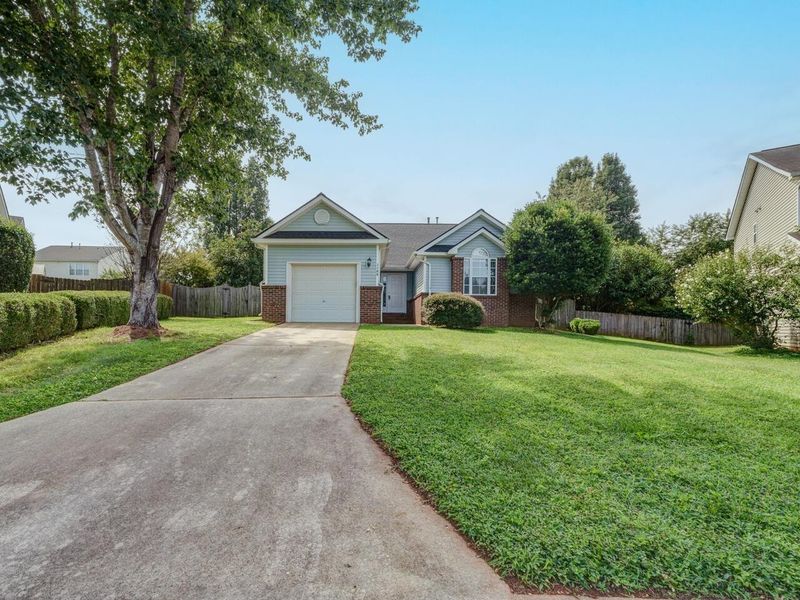 1109 Coquina Ct, Mebane, NC 27302