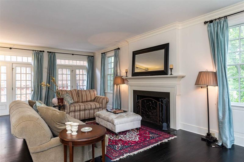 1109 Cowper Dr, Raleigh, NC 27608