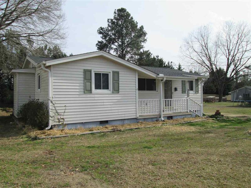 1109 Forbes Dr, Smithfield, NC 27577
