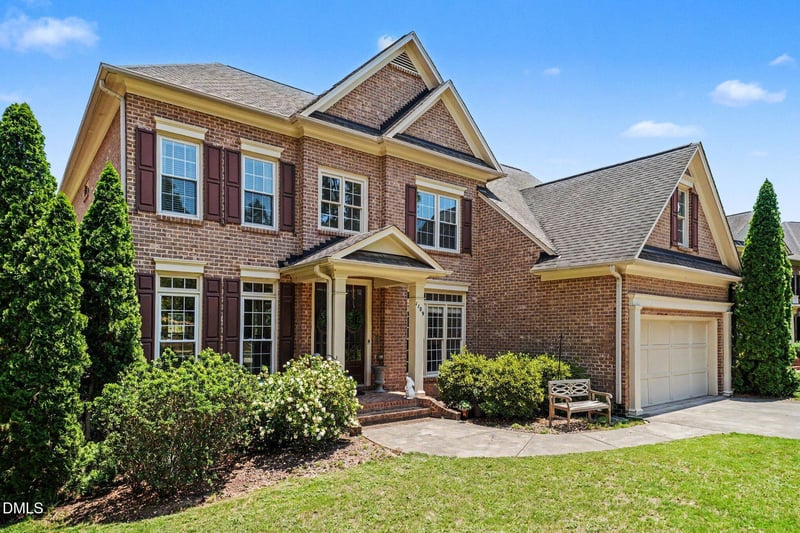 1109 Grogans Mill, Cary, NC 27519