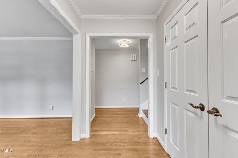 1109 Kingwood Dr, Raleigh, NC 27615