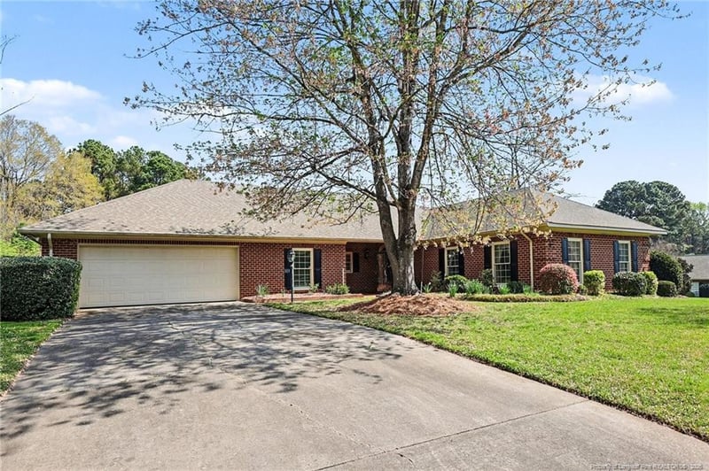 1109 Radcliff Dr, Sanford, NC 27330
